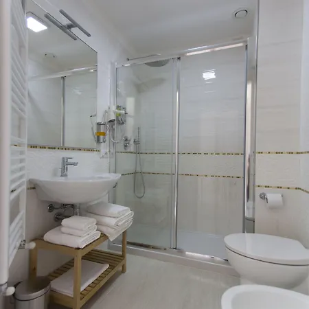 Brezza Marina Luxury קליארי