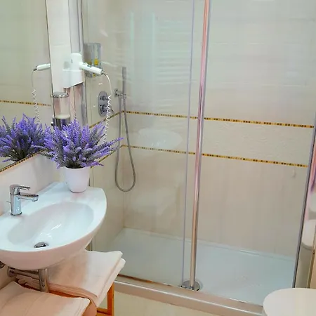 Brezza Marina Luxury Pensión 4*